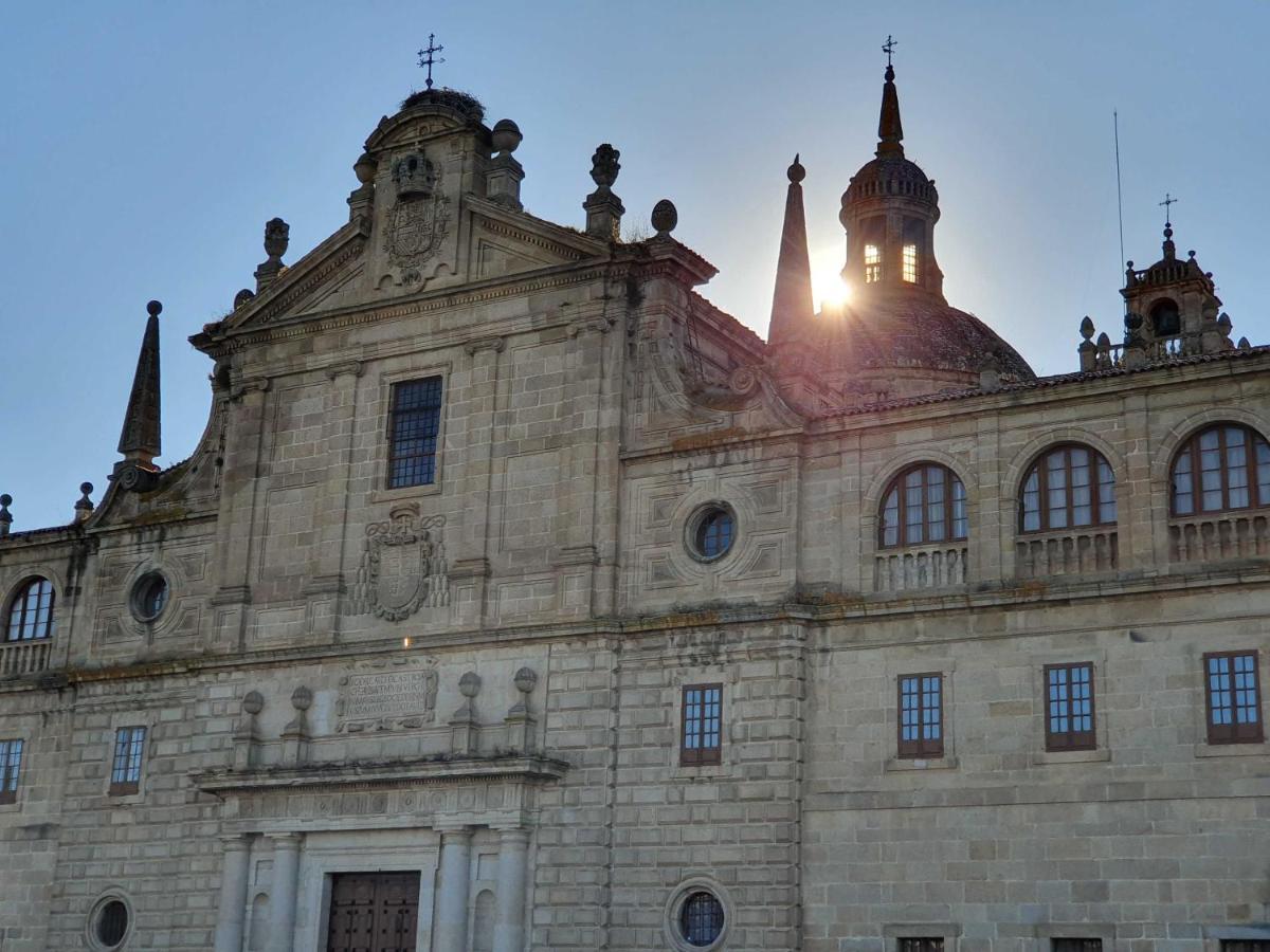 Acogedor Apartamento En El Centro De Monforte Monforte De Lemos Ngoại thất bức ảnh